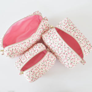 Makeup bags Qatar 
Tote bags Qatar
Weekend tote bags Qatar 
Makeup pouch 
Quilted makeup bags for Qatar
حقائب المكياج قطر 
حقائب نسائيه قطر 