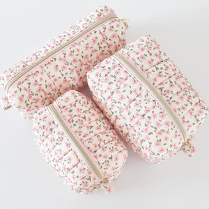 Makeup bags Qatar 
Tote bags Qatar
Weekend tote bags Qatar 
Makeup pouch 
Quilted makeup bags for Qatar
حقائب المكياج قطر 
حقائب نسائيه قطر 