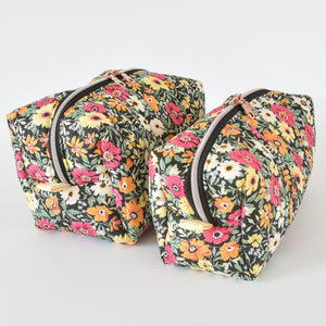 Makeup bags Qatar 
Tote bags Qatar
Weekend tote bags Qatar 
Makeup pouch 
Quilted makeup bags for Qatar
حقائب المكياج قطر 
حقائب نسائيه قطر 