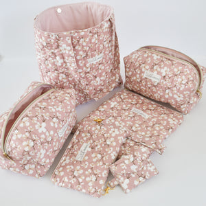 Makeup bags Qatar 
Tote bags Qatar
Weekend tote bags Qatar 
Makeup pouch 
Quilted makeup bags for Qatar
حقائب المكياج قطر 
حقائب نسائيه قطر 