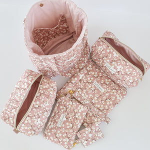 Makeup bags Qatar 
Tote bags Qatar
Weekend tote bags Qatar 
Makeup pouch 
Quilted makeup bags for Qatar
حقائب المكياج قطر 
حقائب نسائيه قطر 