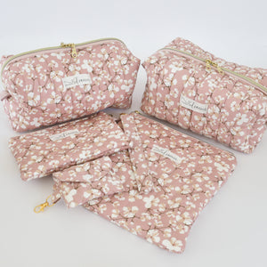 Makeup bags Qatar 
Tote bags Qatar
Weekend tote bags Qatar 
Makeup pouch 
Quilted makeup bags for Qatar
حقائب المكياج قطر 
حقائب نسائيه قطر 