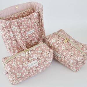 Makeup bags Qatar 
Tote bags Qatar
Weekend tote bags Qatar 
Makeup pouch 
Quilted makeup bags for Qatar
حقائب المكياج قطر 
حقائب نسائيه قطر 