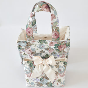 Makeup bags Qatar 
Tote bags Qatar
Weekend tote bags Qatar 
Makeup pouch 
Quilted makeup bags for Qatar
حقائب المكياج قطر 
حقائب نسائيه قطر 