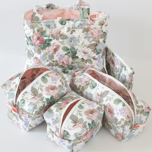 Makeup bags Qatar 
Tote bags Qatar
Weekend tote bags Qatar 
Makeup pouch 
Quilted makeup bags for Qatar
حقائب المكياج قطر 
حقائب نسائيه قطر 